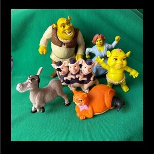 Shrek Fiona Donkey Baby Ogre Puss in Boots  Pigs McDonald’s toy lot